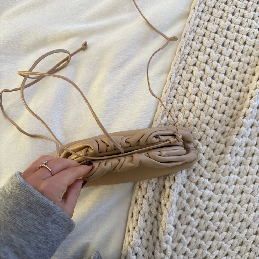 Bottega Veneta Pouch Bag in Beige - Picture 3 of 4